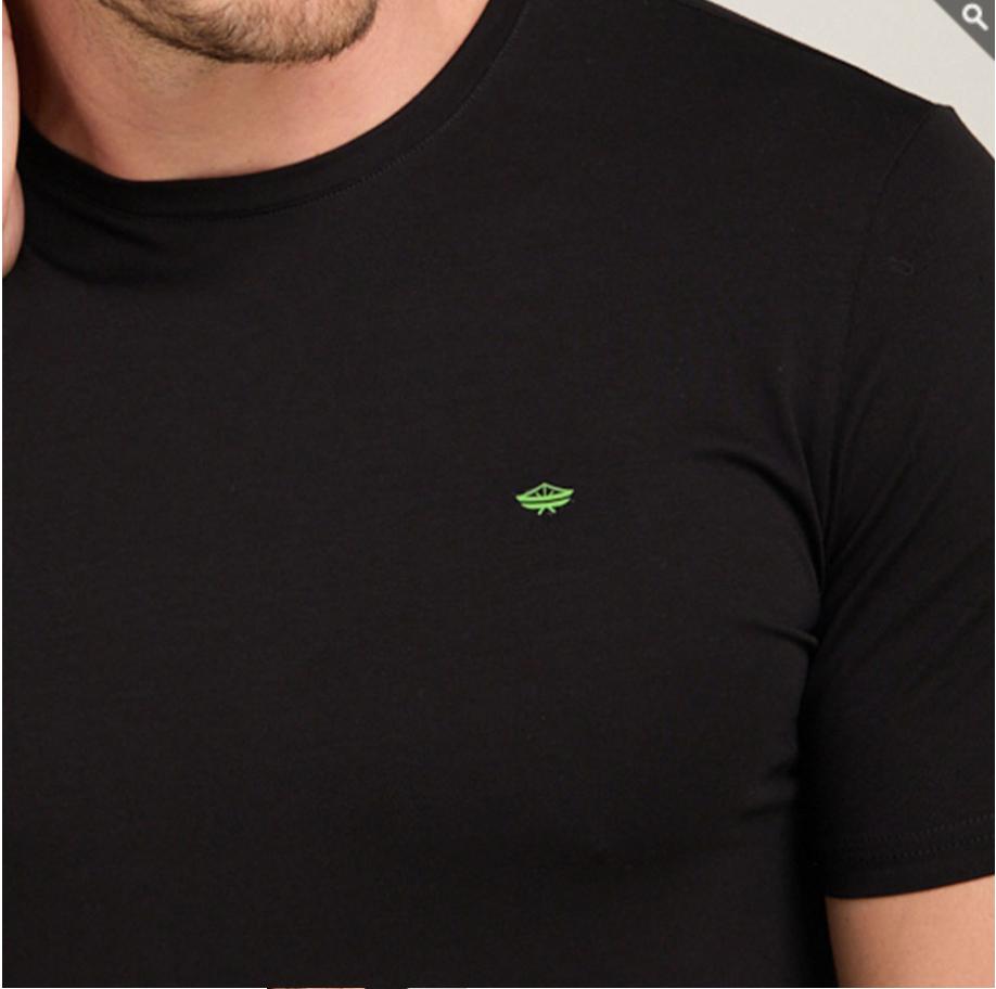 Playera negra