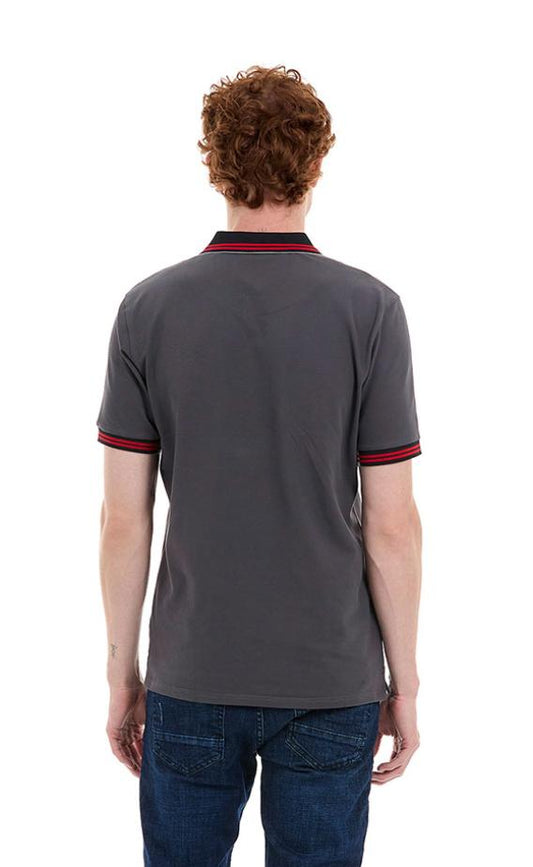 Tipo Polo Gris Oxford con Contrastes